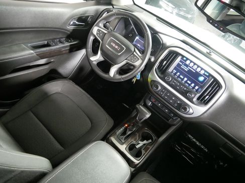 Used 2018 GMC Canyon SLE w/ SLE Convenience Package AWD/4WD image 9