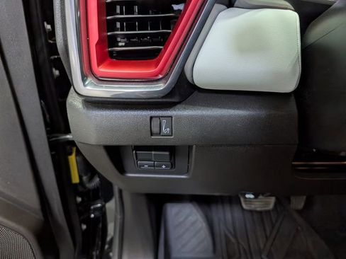 Used 2024 GMC Canyon AT4X AWD/4WD image 21