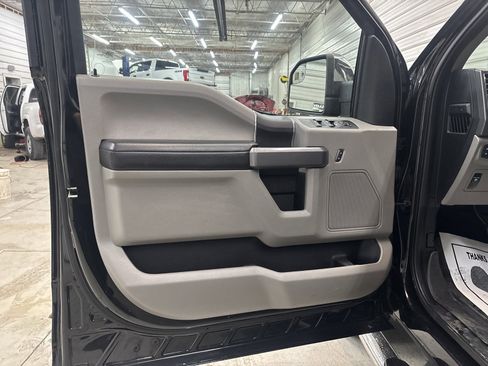 Used 2019 Ford F150 XLT image 7
