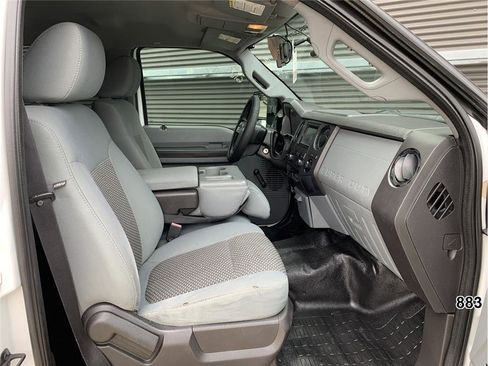 Used 2011 Ford F450 XL w/ Heavy Service Suspension Pkg image 24