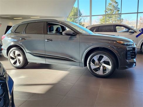 New 2025 Audi Q6 e-tron Premium Plus image 9