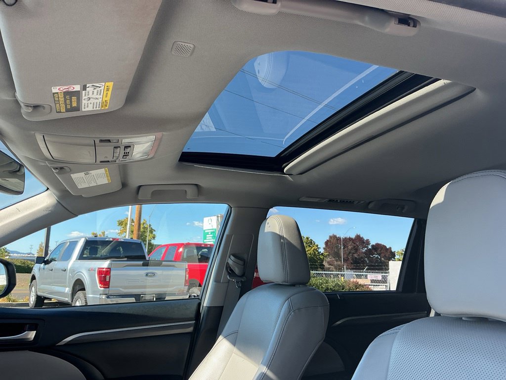 Used 2019 Toyota Highlander Limited AWD/4WD image 14