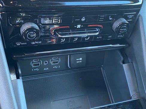 New 2025 Jeep Grand Cherokee Laredo X w/ Luxury Tech Group I AWD/4WD image 22