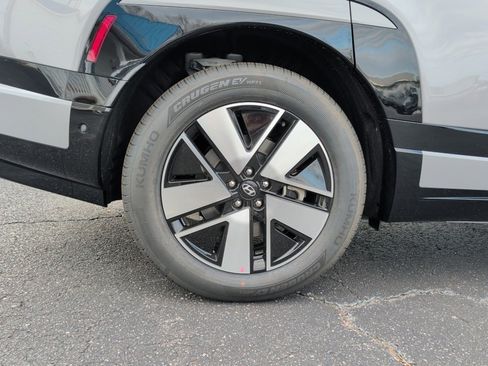 New 2026 Hyundai Ioniq 9 SEL image 23