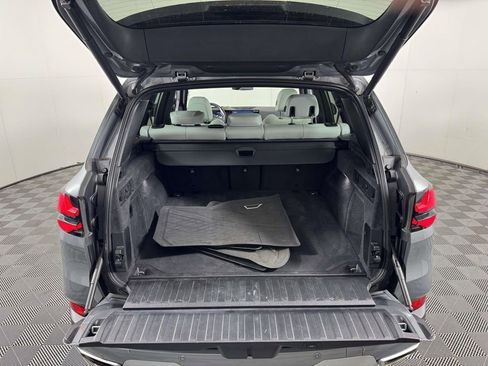Used 2024 BMW X5 xDrive40i w/ Parking Assistance Package AWD/4WD image 14