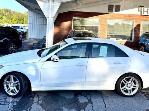 Used 2014 Mercedes-Benz E 350 4MATIC Sedan image 2