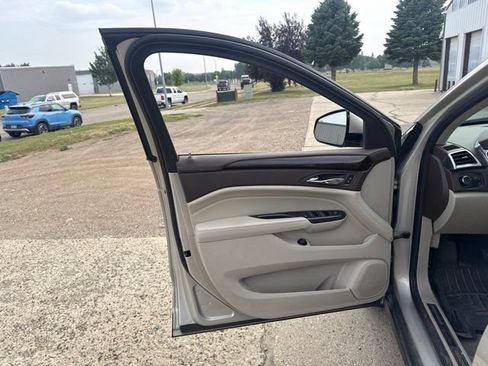 Used 2016 Cadillac SRX Luxury w/ Driver Awareness Package AWD/4WD image 20