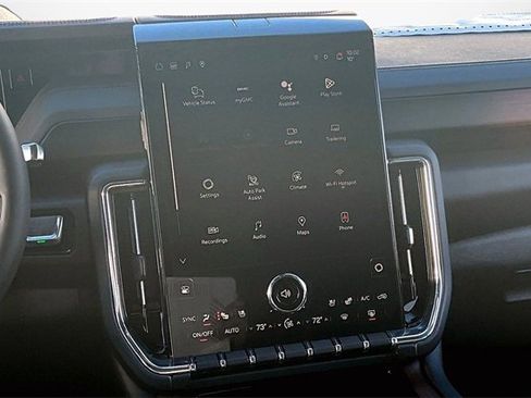 Used 2026 GMC Yukon Denali w/ Denali Reserve Package image 6