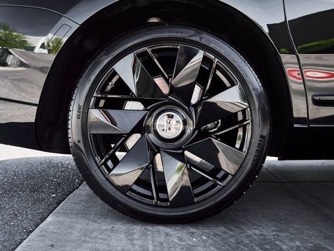 Used 2026 Rolls-Royce Cullinan image 20