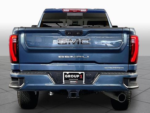Used 2025 GMC Sierra 2500 Denali Ultimate AWD/4WD image 5