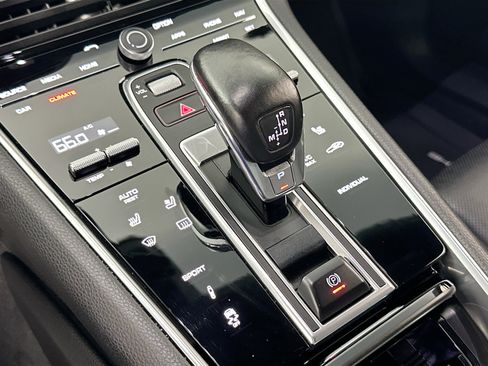 Used 2018 Porsche Panamera 4 AWD/4WD image 17