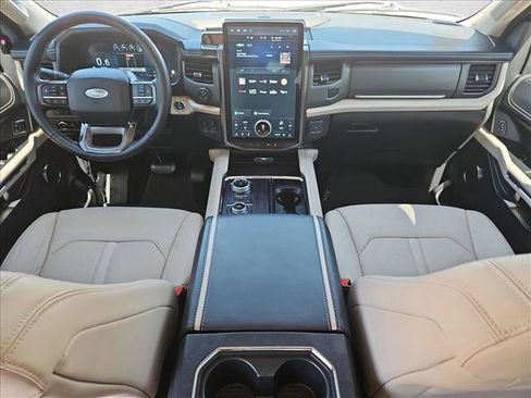 Certified 2023 Ford Expedition Platinum image 19