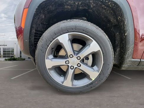 New 2026 Jeep Grand Cherokee L Limited RWD image 10
