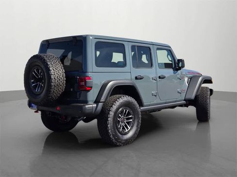 New 2025 Jeep Wrangler Rubicon w/ XTREMEE 35" Tire Package image 6