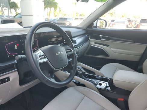 Certified 2025 Kia Telluride S FWD image 22