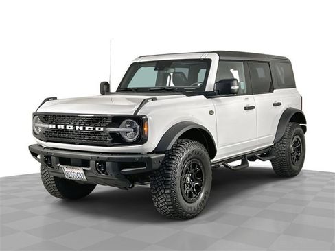 Used 2023 Ford Bronco Wildtrak image 1