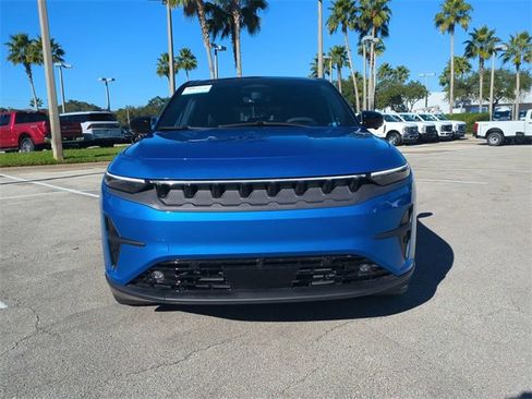 Used 2025 Jeep Wagoneer S Limited image 9