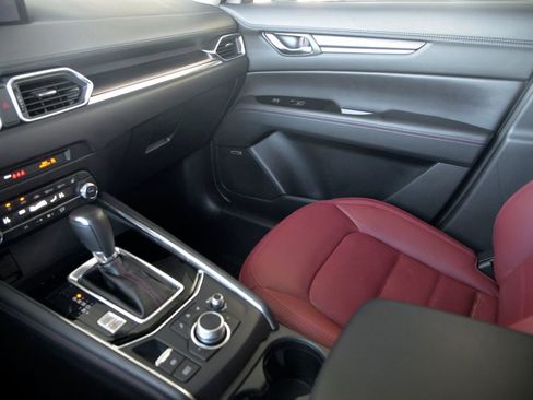 Used 2023 MAZDA CX-5 Carbon Edition image 26