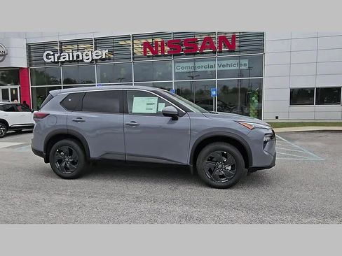New 2026 Nissan Rogue SV FWD image 36
