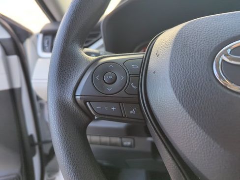Used 2025 Toyota RAV4 XLE w/ Convenience Package FWD image 15