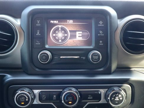 Used 2021 Jeep Wrangler Unlimited Sport AWD/4WD image 10