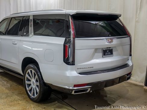 Certified 2023 Cadillac Escalade ESV Premium Luxury Platinum w/ Heavy-Duty Trailer Package image 6