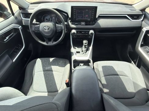 Used 2021 Toyota RAV4 XLE AWD/4WD image 12