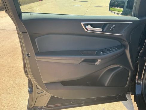 Used 2023 Ford Edge SEL w/ Sport Appearance Package AWD/4WD image 7