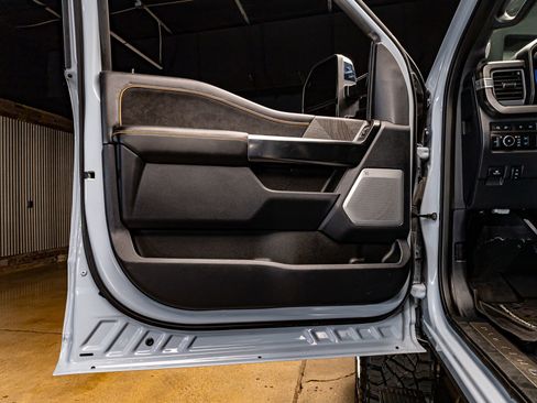 Used 2024 Ford F250 Platinum w/ FX4 Off-Road Package image 27