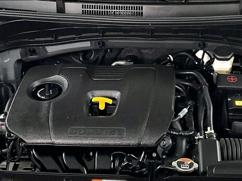 Used 2025 Kia Soul LX FWD image 30