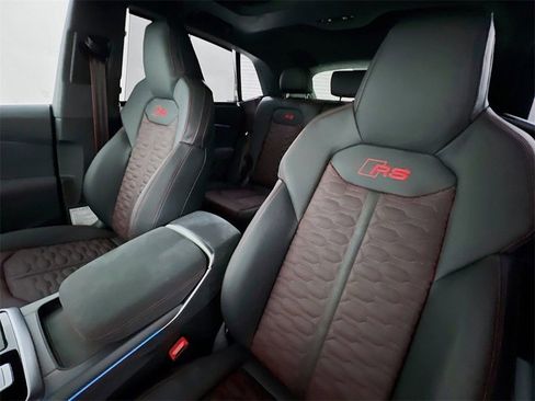 New 2026 Audi RS Q8 performance image 11