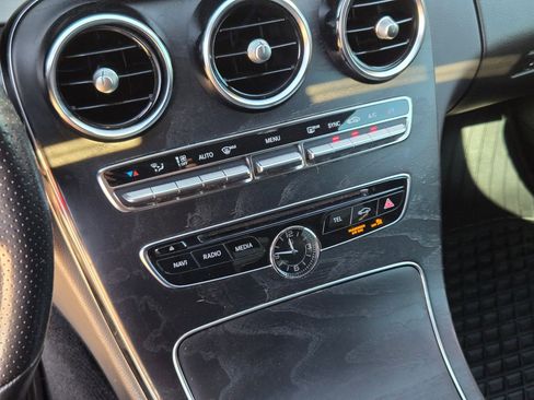 Used 2018 Mercedes-Benz C 300 4MATIC Sedan image 20