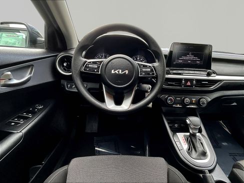 Certified 2023 Kia Forte LXS w/ LXS Technology Package FWD image 8