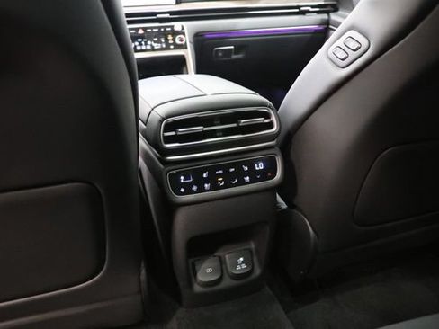 Used 2025 Genesis GV80 3.5T Prestige AWD/4WD image 36