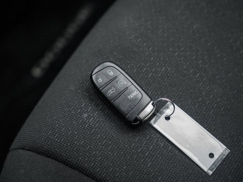 Used 2014 Dodge Charger R/T w/ Wheels & Tunes Group image 47