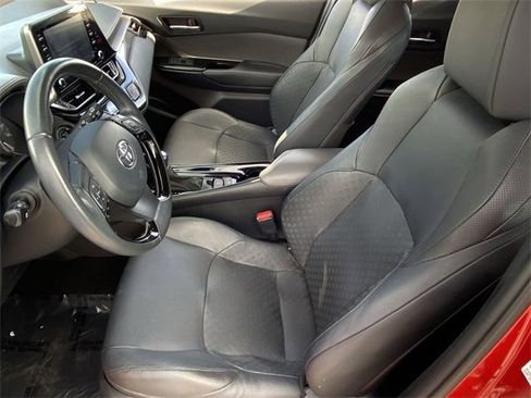 Used 2022 Toyota C-HR image 21