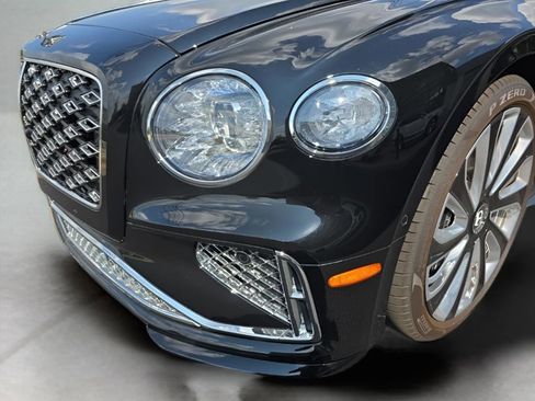 New 2025 Bentley Flying Spur Plug-In Hybrid image 9
