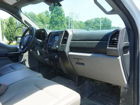 Used 2020 Ford F550 4x4 Regular Cab Super Duty image 30