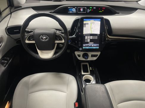 Used 2018 Toyota Prius Four Touring image 30