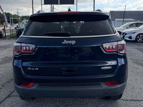 Used 2018 Jeep Compass Latitude w/ Popular Equipment Group AWD/4WD image 8