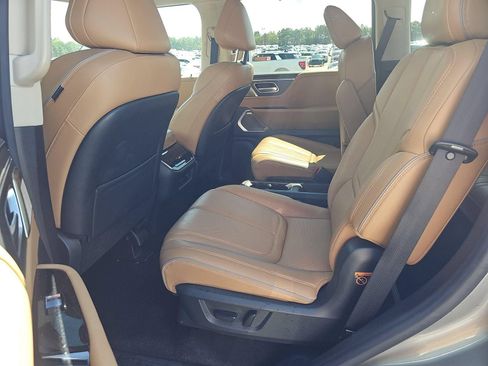 Certified 2025 INFINITI QX80 Sensory AWD/4WD image 11