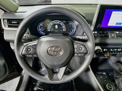 Certified 2025 Toyota RAV4 XLE AWD/4WD image 10