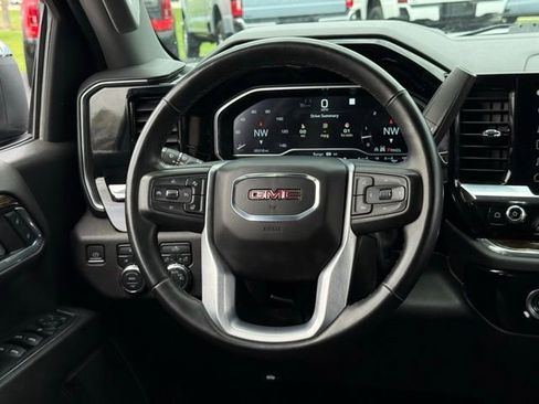 Used 2023 GMC Sierra 1500 SLE w/ Enhanced Capability Package AWD/4WD image 6