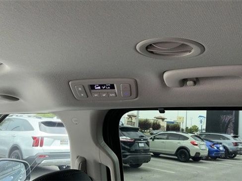 New 2025 Kia Carnival SX Prestige image 23