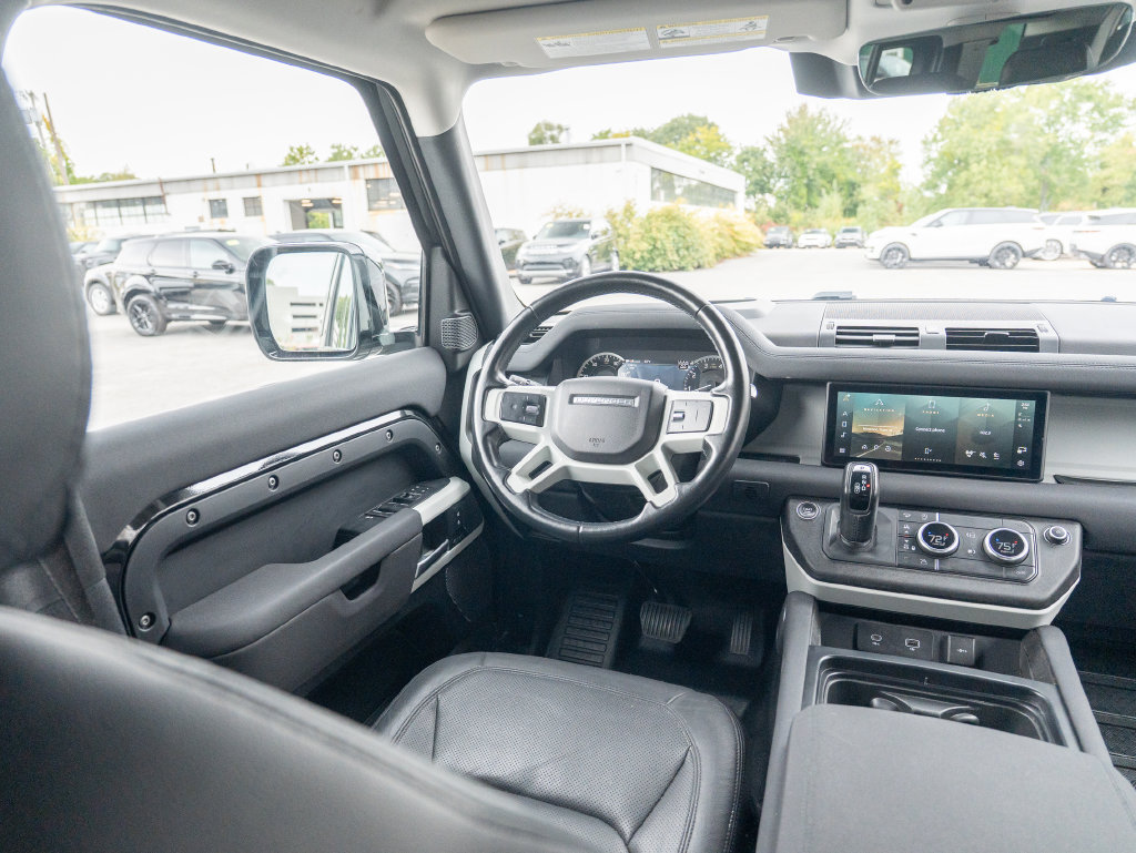 Used 2023 Land Rover Defender 110 SE AWD/4WD image 20