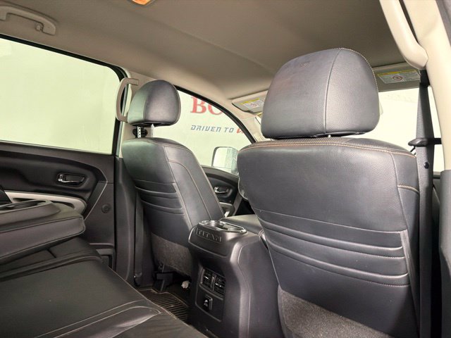Used 2018 Nissan Titan SL w/ Chrome Package AWD/4WD image 33
