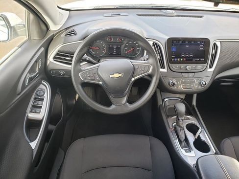 Used 2024 Chevrolet Malibu LT image 21