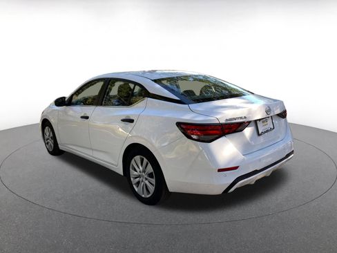 Used 2025 Nissan Sentra S image 5