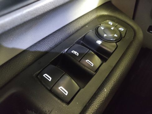 Used 2020 GMC Terrain SLE FWD image 27