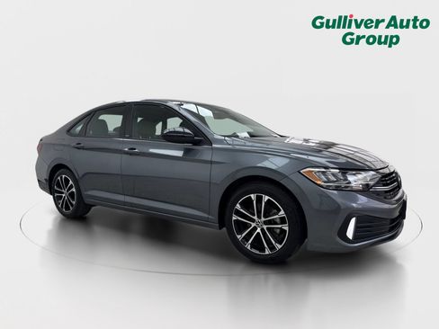 Used 2024 Volkswagen Jetta Sport FWD image 12